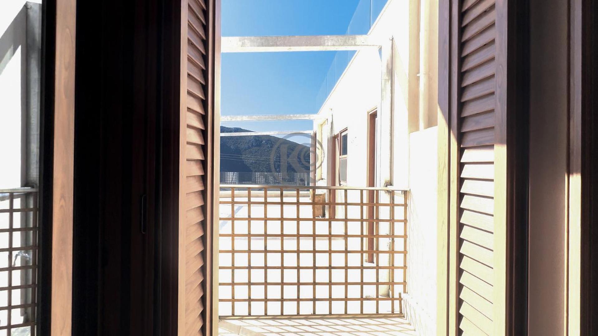 Komody Delphi Buitenkant foto